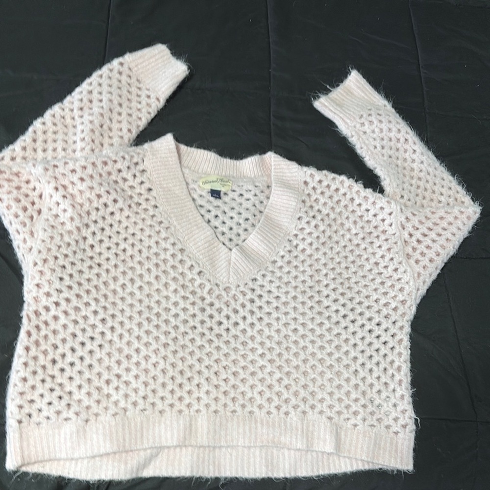 Universal Thread Cream/light pink V-Neck Sweater with Open Knit Design